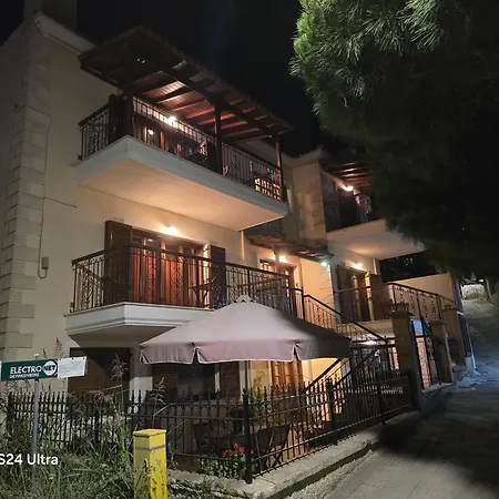 Filidas Skiathos Town