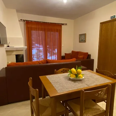 Filidas Apartment Skiathos-Stadt